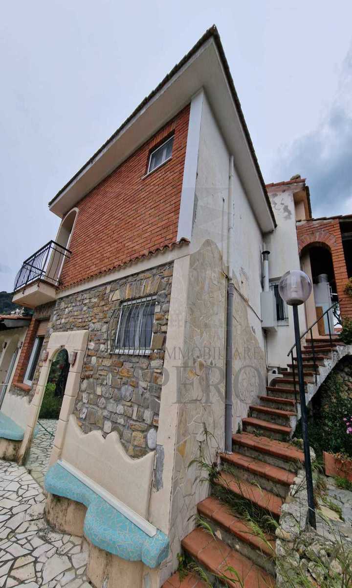 Villa in vendita 3 Stanze da letto a Ventimiglia