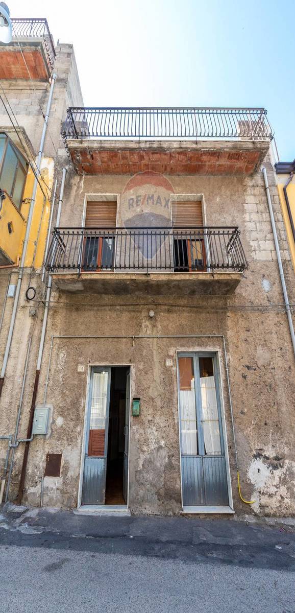Casa indipendente in vendita 5 Stanze da letto a Santa Maria Di Licodia