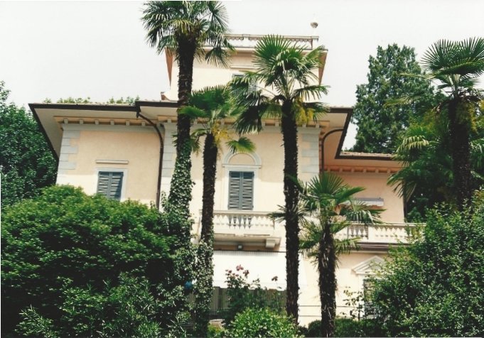 Villa in vendita 8 Stanze da letto a Varese