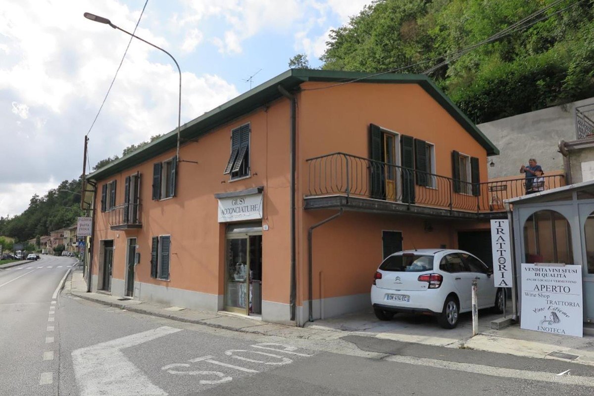 Casa semi indipendente in vendita 4 Stanze da letto a Fivizzano