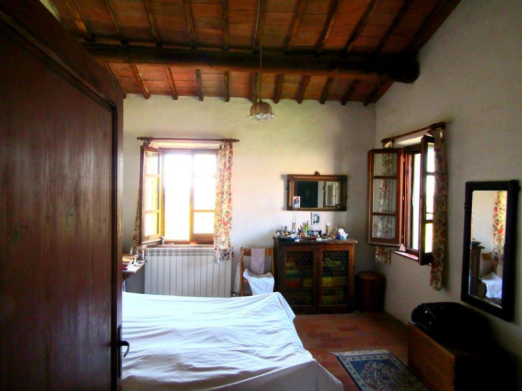 Casa semi indipendente in vendita 6 Stanze da letto a Castiglione Del Lago