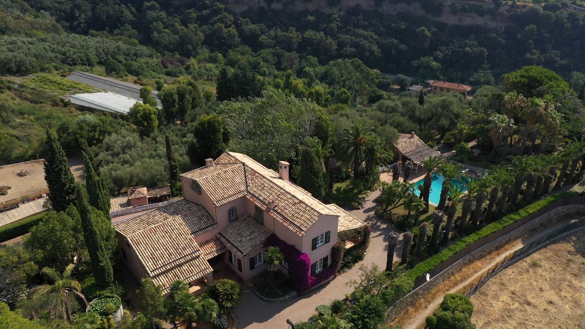 Villa in vendita 15 Stanze da letto a Sanremo