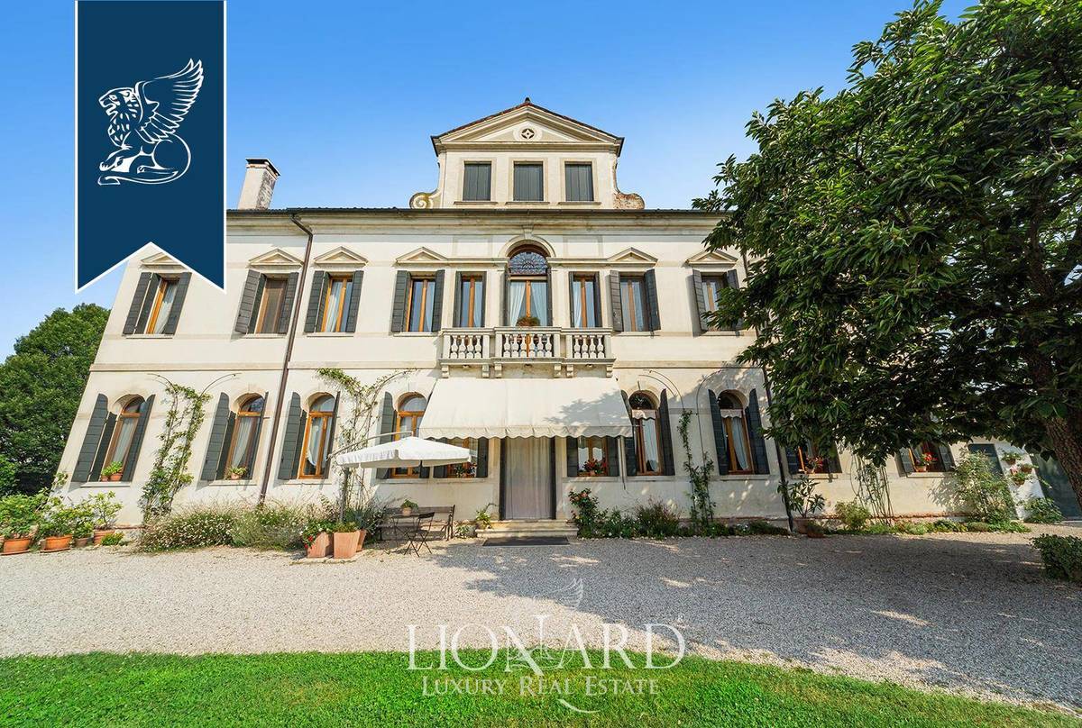 Villa in vendita 6 Stanze da letto a Ponzano Veneto