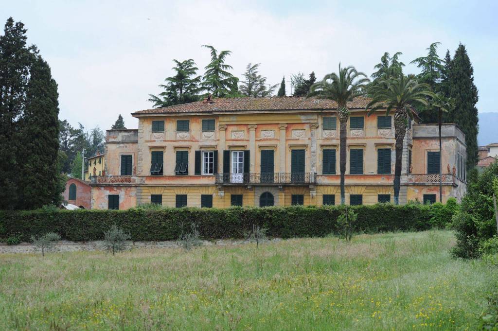Villa in vendita 10 Stanze da letto a Capannori