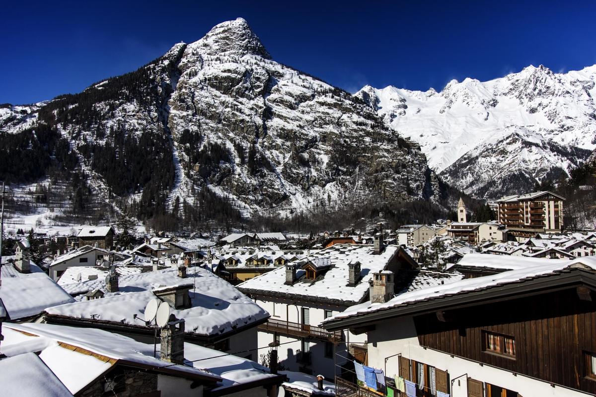 Chalet in vendita 4 Stanze da letto a Courmayeur