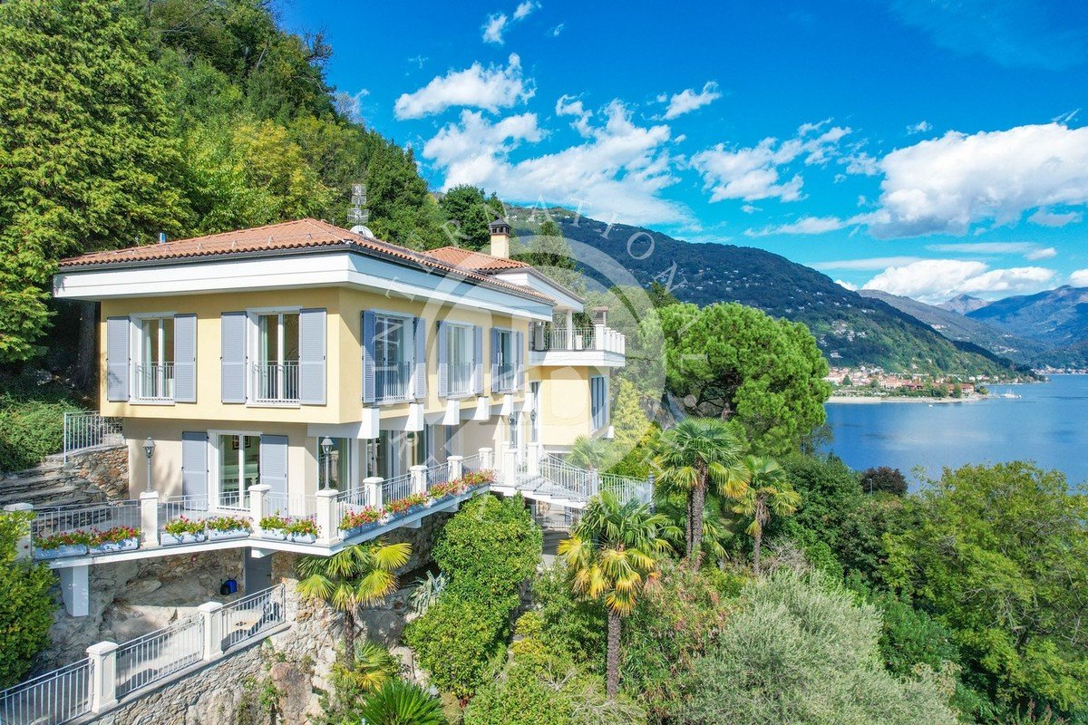 Villa in vendita 7 Stanze da letto a Cannero Riviera
