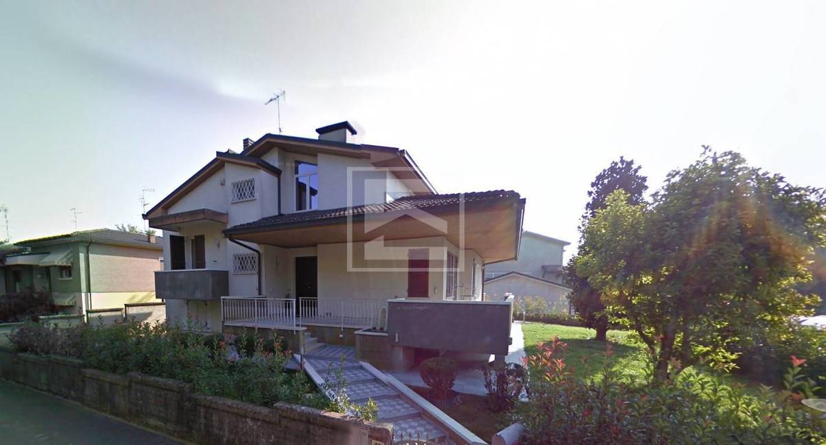 Casa in vendita 5 Stanze da letto a Reggiolo