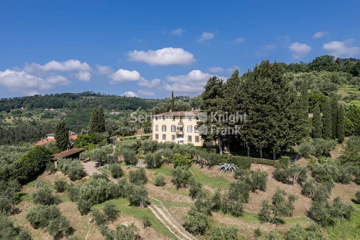 Villa in vendita 11 Stanze da letto a Lucca