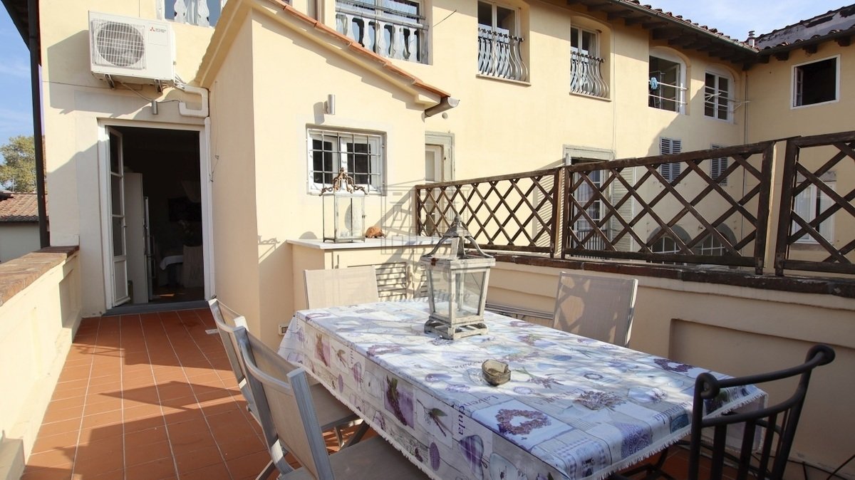 Appartamento in vendita 2 Stanze da letto a Lucca