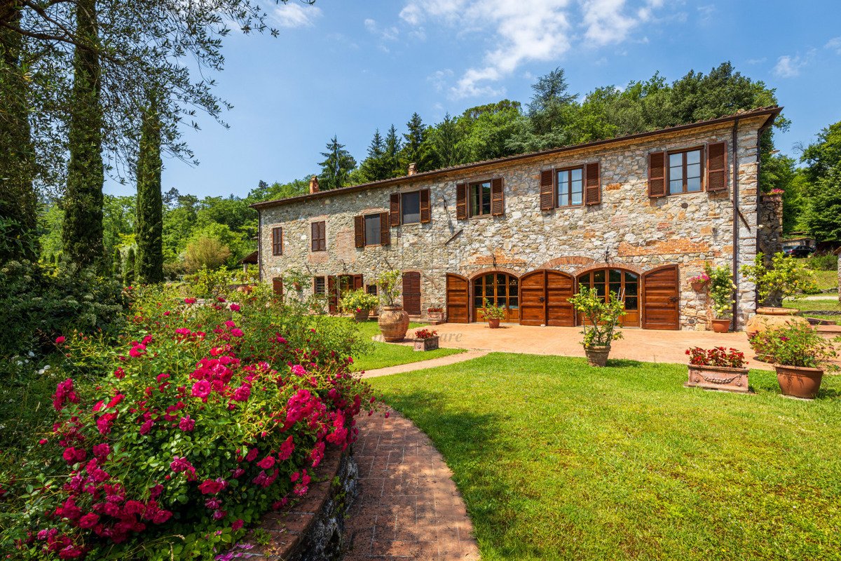 Villa in vendita 12 Stanze da letto a Lucca